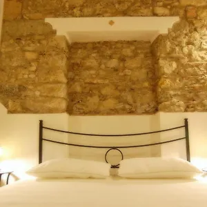 incantevole-e-storico-appartamento-in-pieno-centro.taorminaitalyhotels.com/