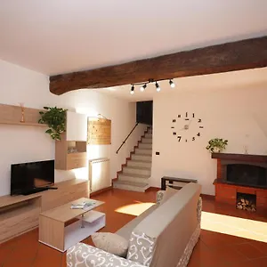 la-casa-col-portico.hotelitalianriviera.com/